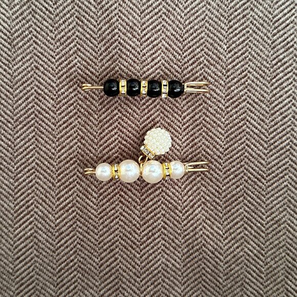 Safety Pin Brooches for Clothes White Black set of 2, 2.3" - Picture 3 of 5